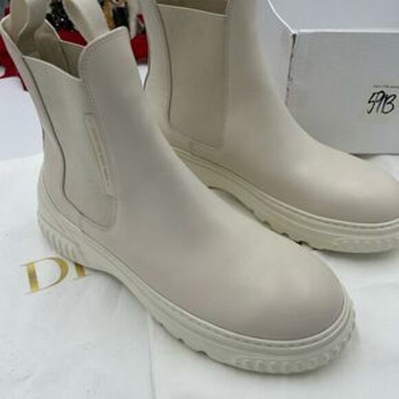 Women’s Dior leather ankle boots size 39 made in Italy - Picture 5 of 10